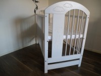 BABY WOODEN COT 120 X 60"GIRAFFE"-MATTRESS FREE-COLOR WHITE